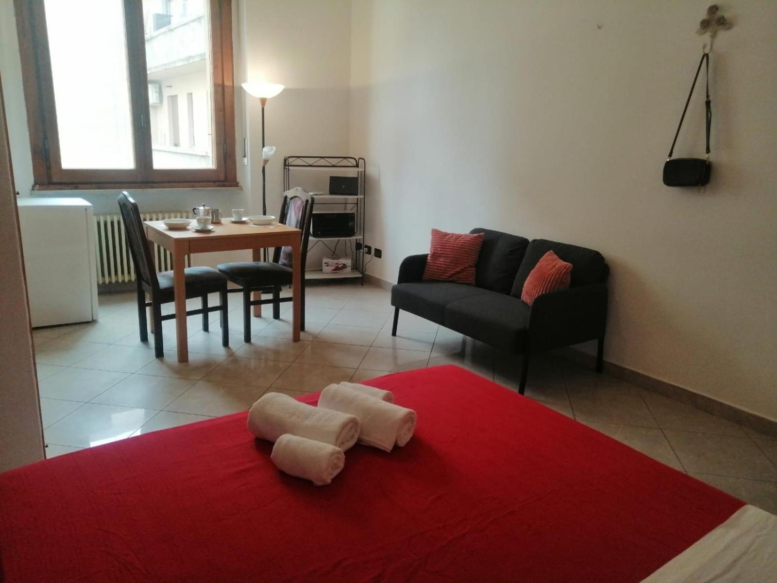 Apartment In Front Of The Train Station! Florenz Exterior foto